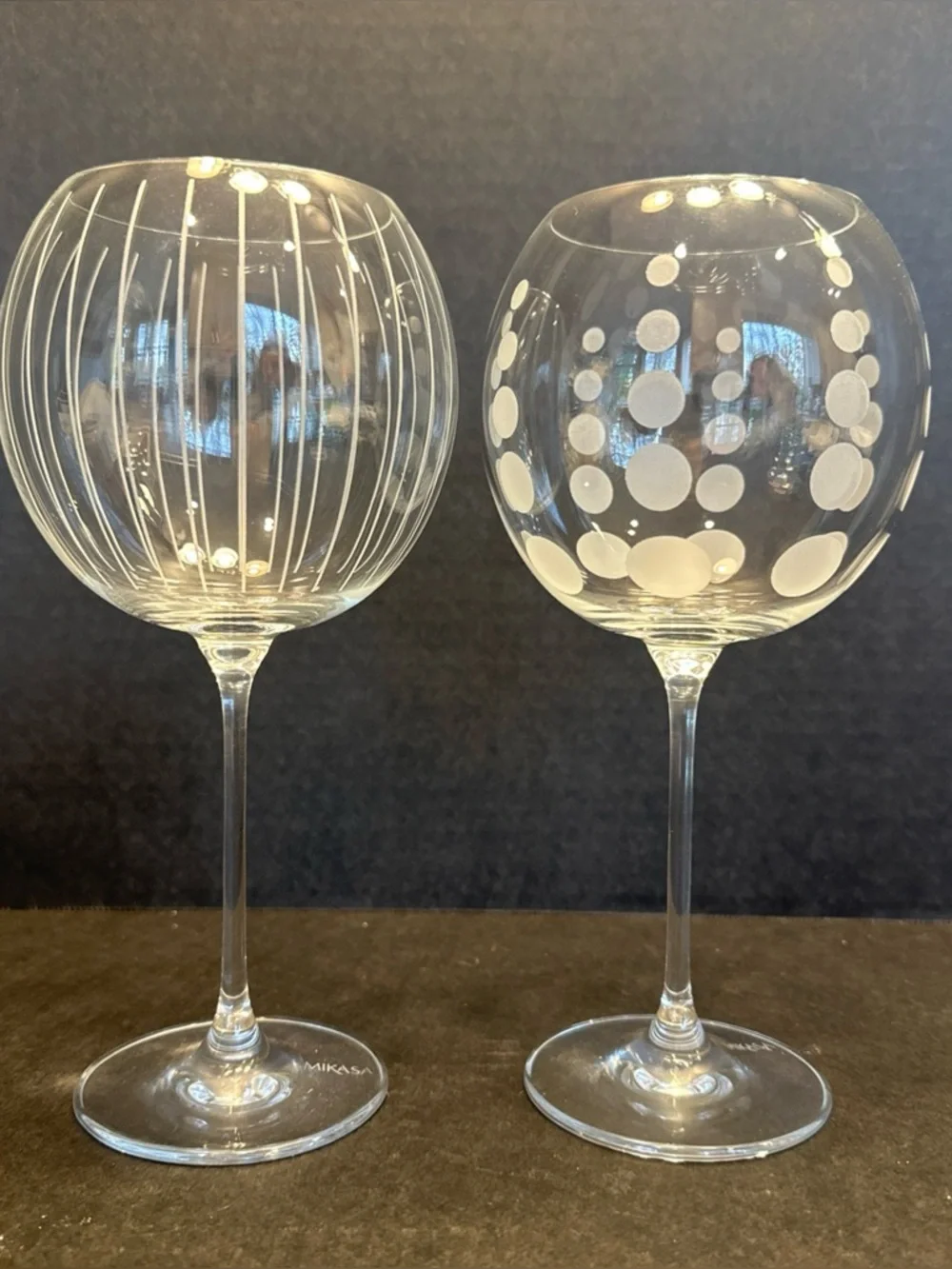 Mikasa Cheers Balloon Wine Etched Glasses Set of 2 Bubble Dot & Vertical Stripe